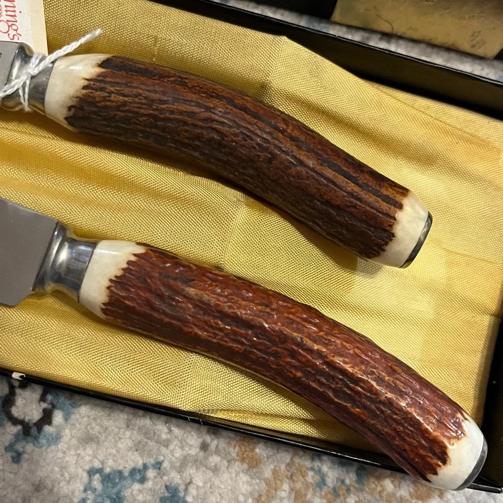 Vintage Remington Antler Handle Knife and Fork Set in Black and Gold Box - Picture 8 of 17